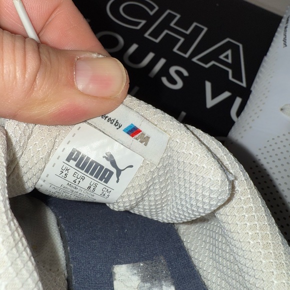 Puma White and Black Athletic Shoes with Breathable Design - Picture 9 of 9